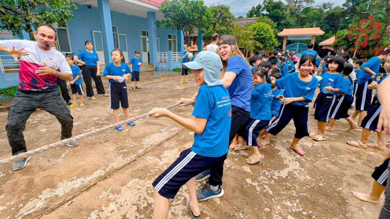 Hotel Nhà May Mắn Krông Nô - Đăk Nông à Buon Kuop Extérieur photo