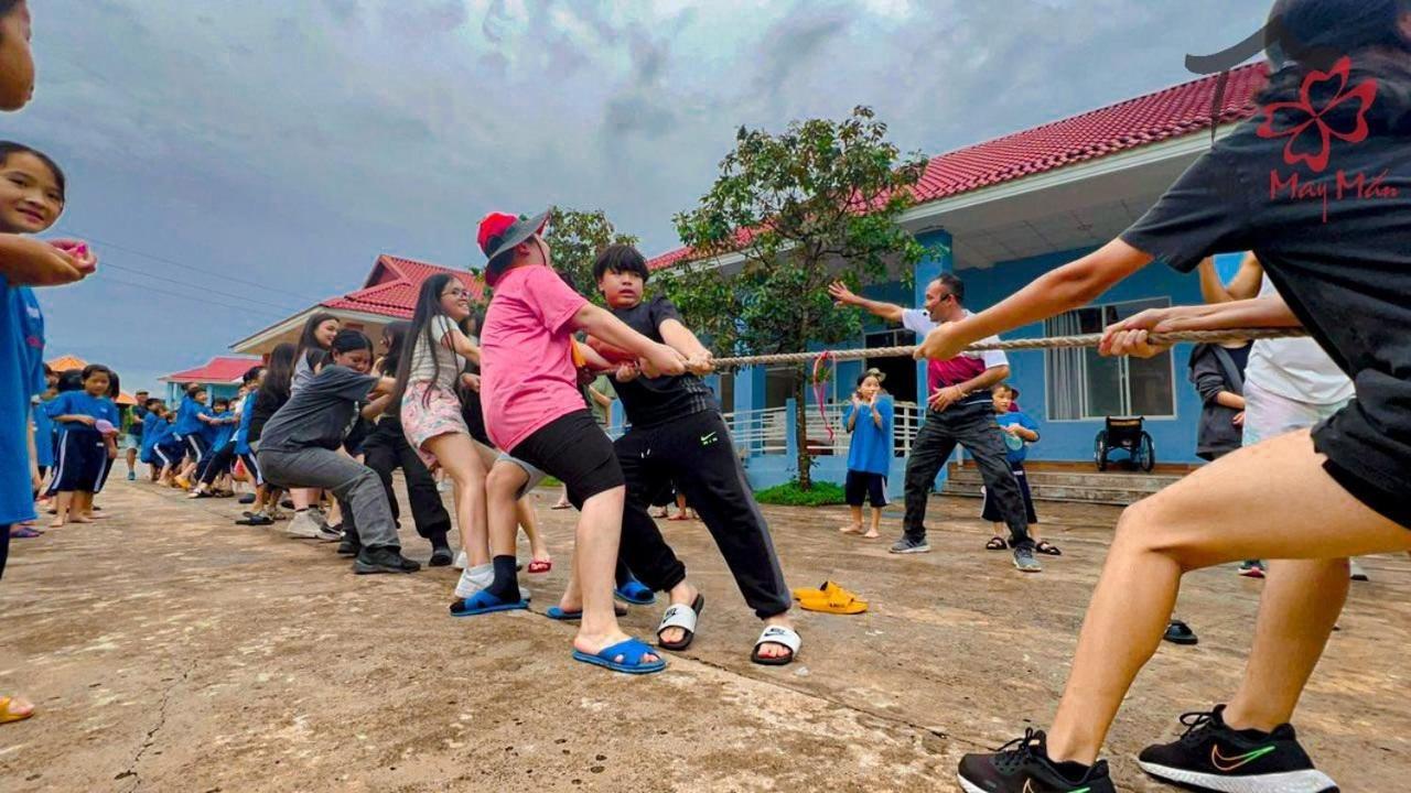 Hotel Nhà May Mắn Krông Nô - Đăk Nông à Buon Kuop Extérieur photo