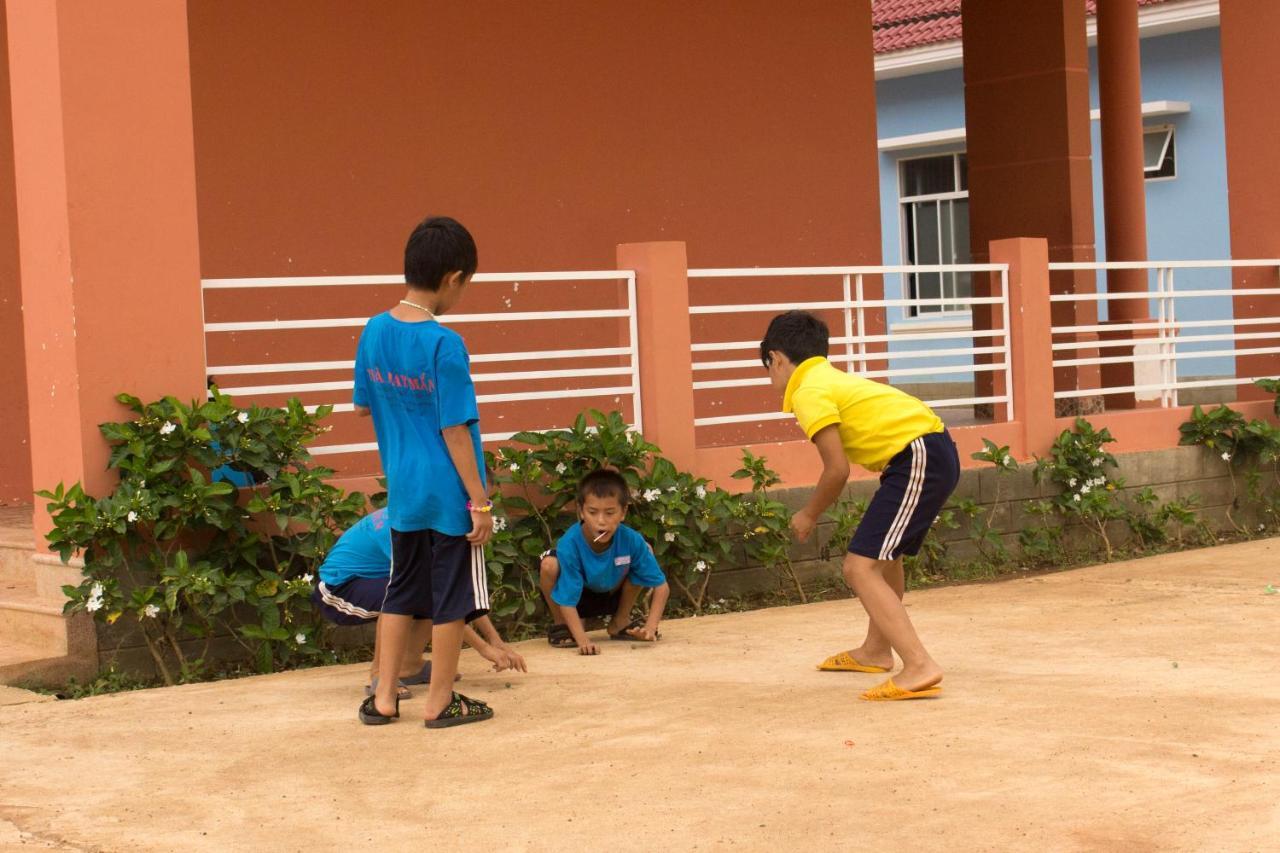 Hotel Nhà May Mắn Krông Nô - Đăk Nông à Buon Kuop Extérieur photo